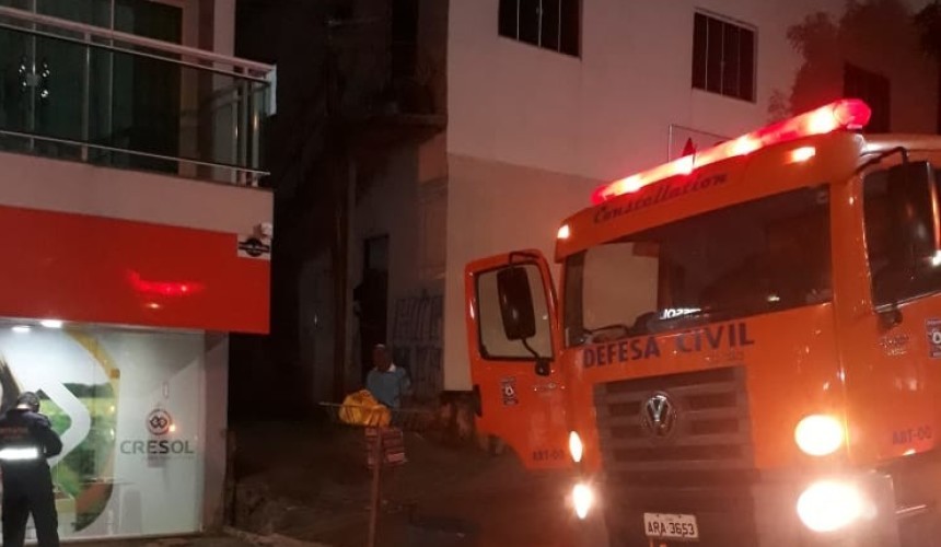 Principio de incêndio mobiliza bombeiros na Avenida Iguaçu  em Capitão