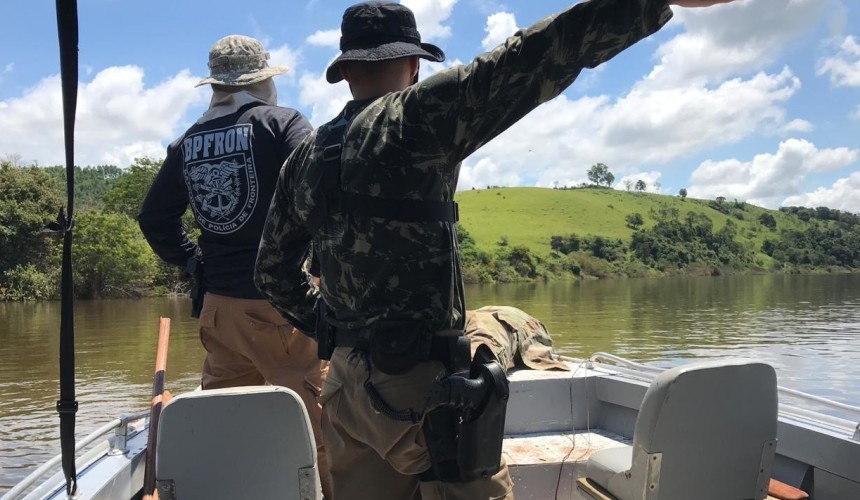 Polícia faz operação de combate à crimes ambientais no lago da Usina Baixo Iguaçu