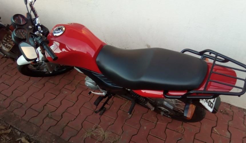 Motociclista coloca pessoas em risco ao tentar fugir da polícia em Capitão