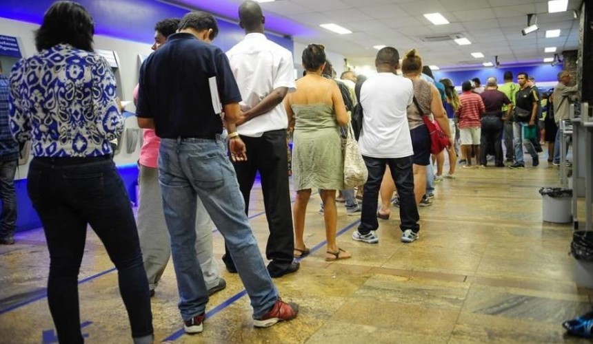 Após feriado de carnaval, bancos reabrem nesta tarde