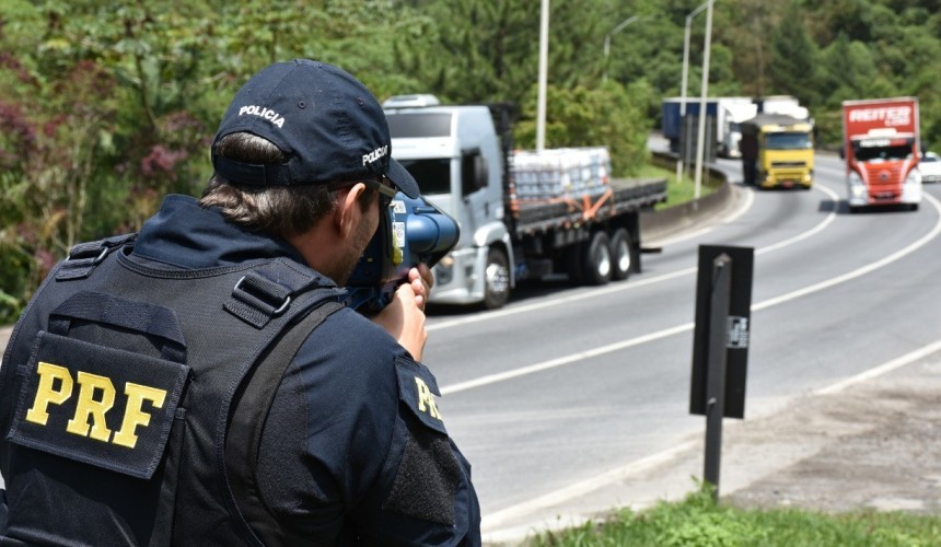 Mortes caem pelo segundo ano consecutivo nas rodovias federais durante o feriado de Carnaval no Paraná