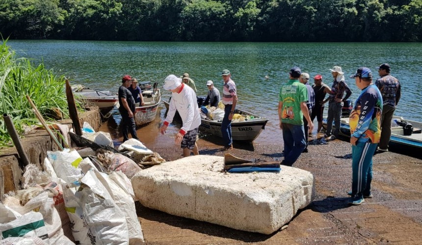 Município de Capitão participou da limpeza do Lago de Salto Caxias no ultimo sábado