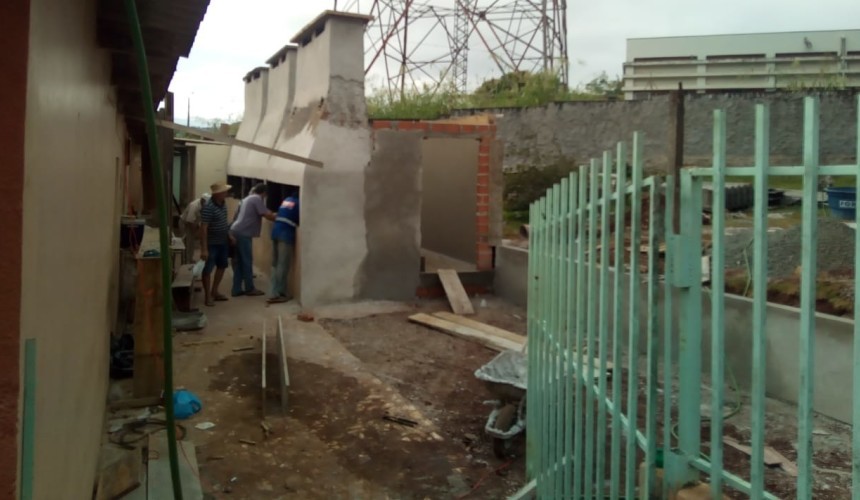 Clube do Vovô de Capitão passa por obras de ampliação de espaço e constrói churrasqueira coberta