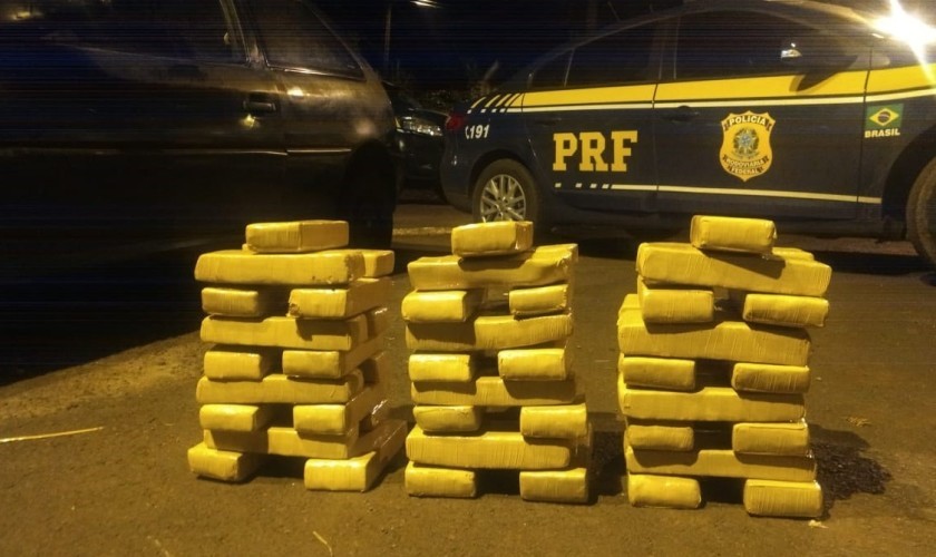 PRF apreende 42 quilos de maconha em Realeza