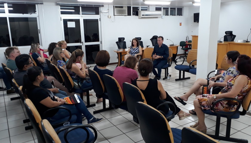 Deputado Estadual Professor Lemos participa de debate sobre a reforma da previdência em Capitão