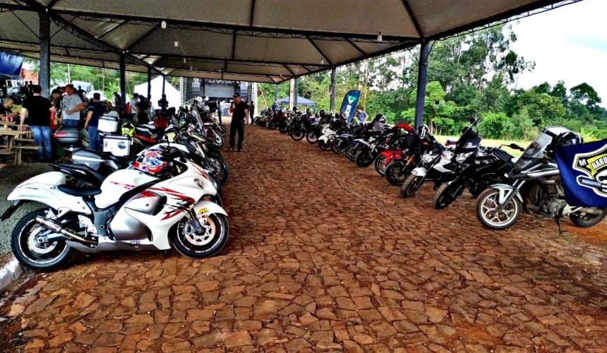 Encontro de motociclistas reúne mais de 500 motos em Capitão