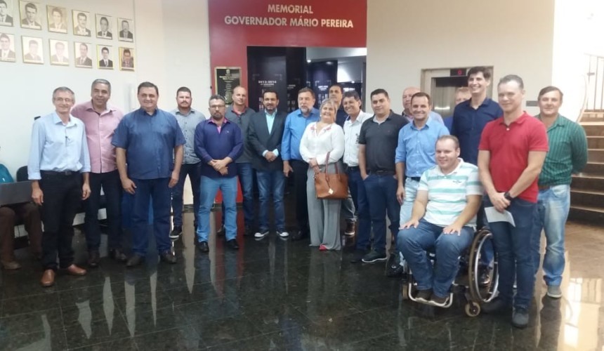 Vereadores de Capitão participam de encontro com o Senador Flavio Arns  em Cascavel